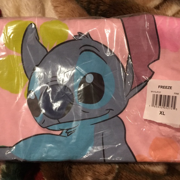 Disney stitch shirt hibiscus - Picture 5 of 8